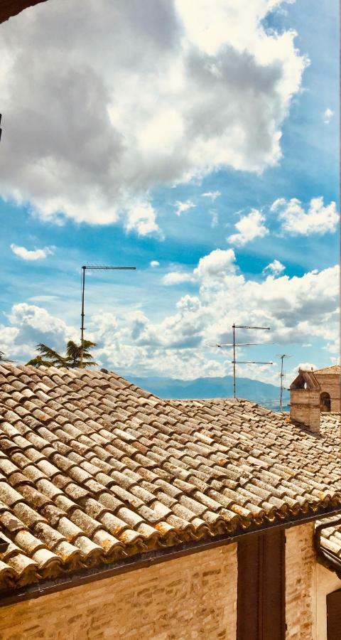 Vicolo Fabbri Appartamenti モンテファルコ エクステリア 写真
